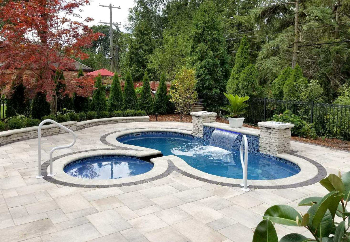 Dignity 9'10" x 19'9"