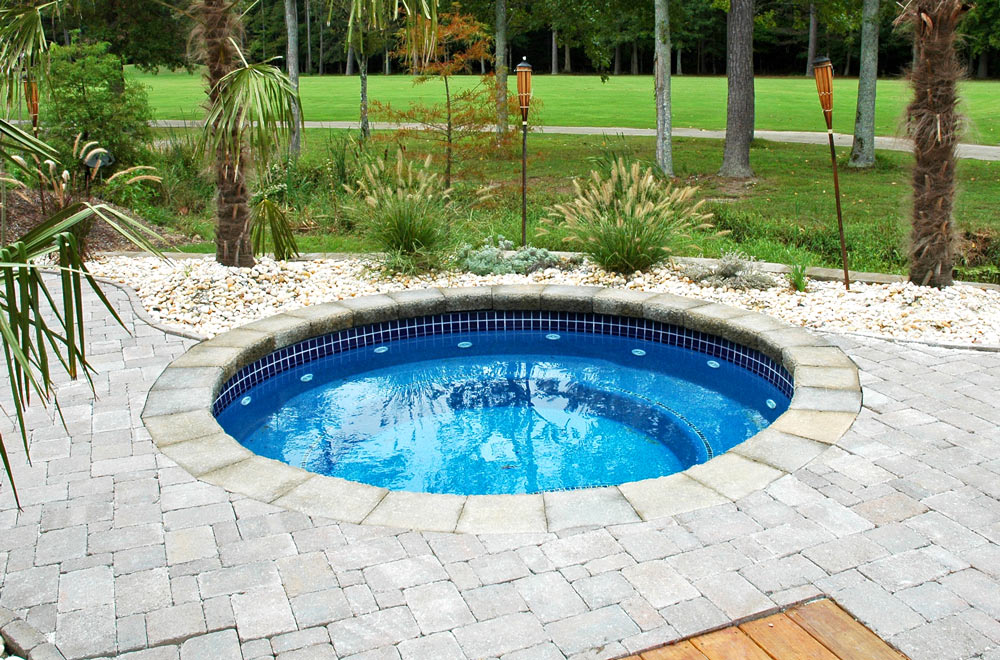 Mystic Spa 9'8" x 10'6"