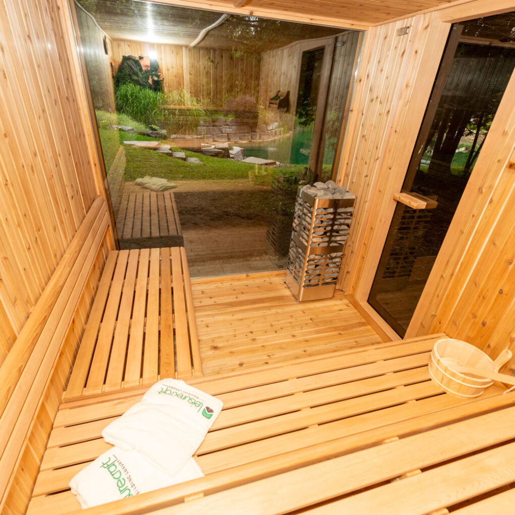Pure Cube Neptune Sauna- Knotty Red Cedar