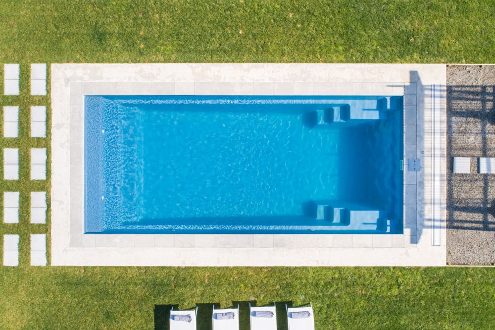 Stature 13'3" x 23'8"