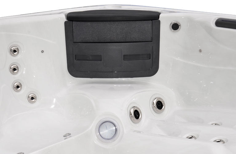 Manitou 6 Person Premium Hot Tub