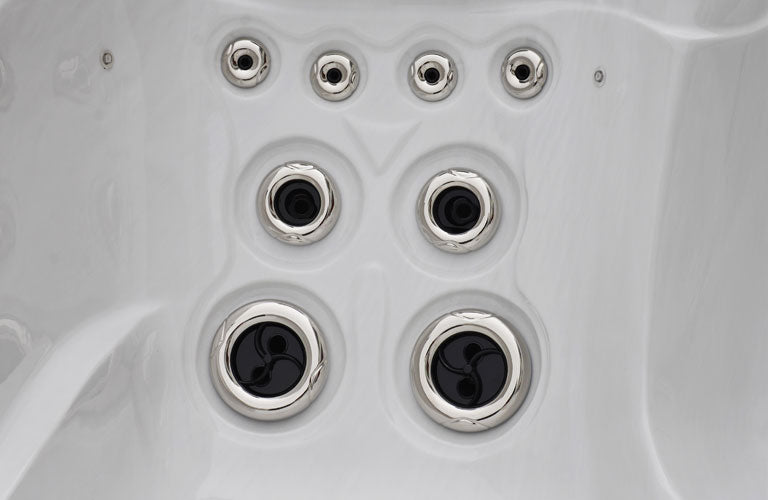 Manitou 6 Person Premium Hot Tub