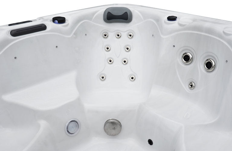Williston 6 Person Premium Hot Tub (2024 Model)