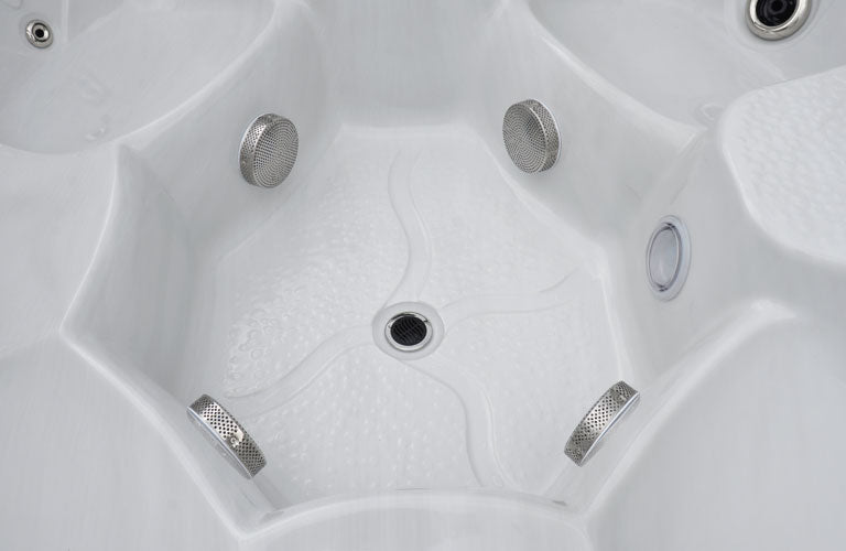 Williston 6 Person Premium Hot Tub (2024 Model)
